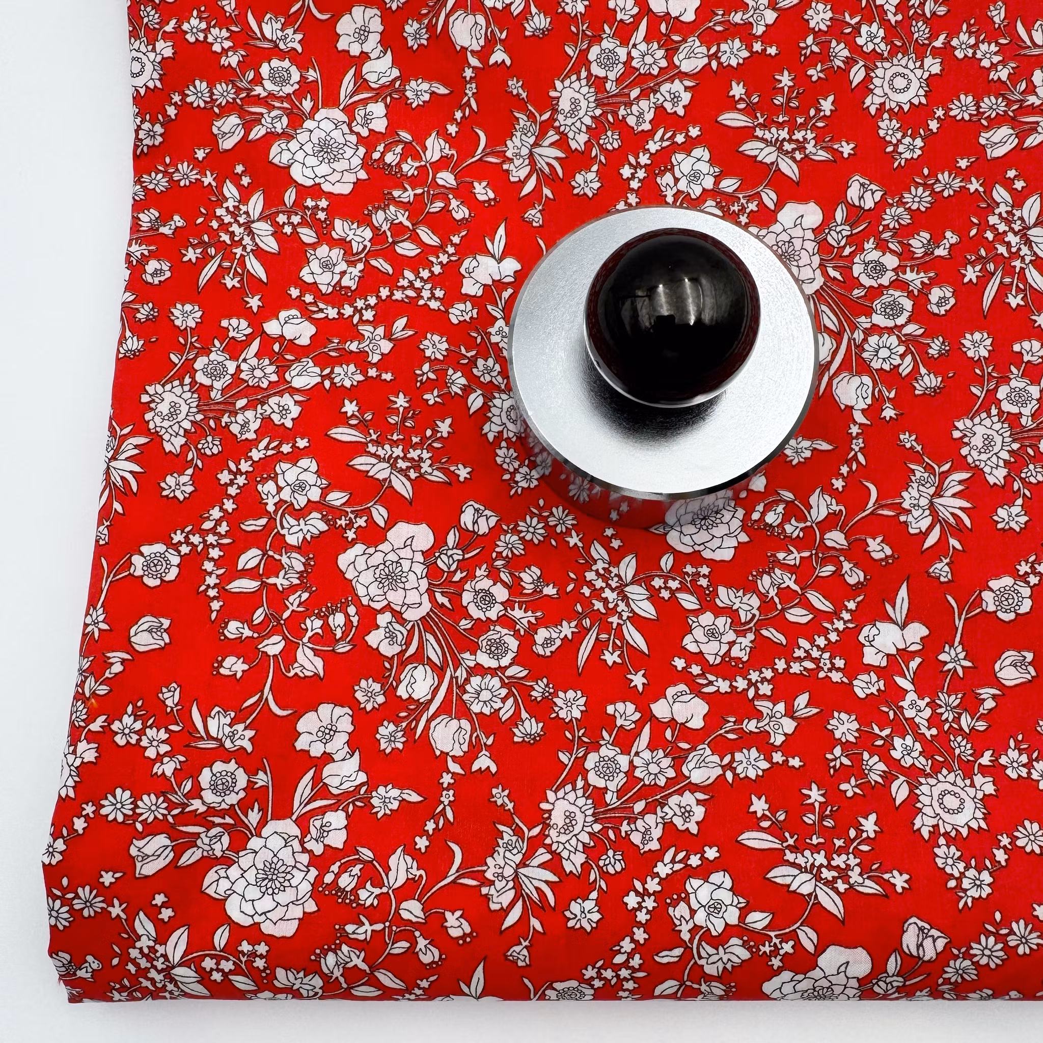 Liberty Tana Lawn - Summer blooms ljusröd