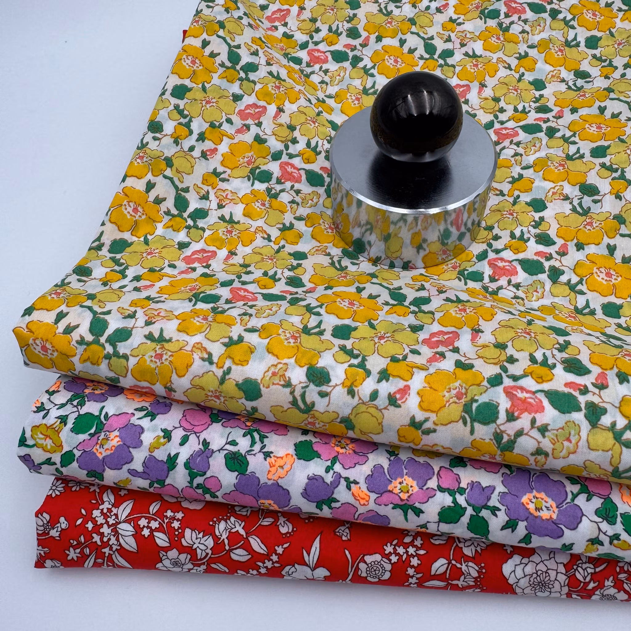 Liberty Tana Lawn - Summer blooms ljusröd