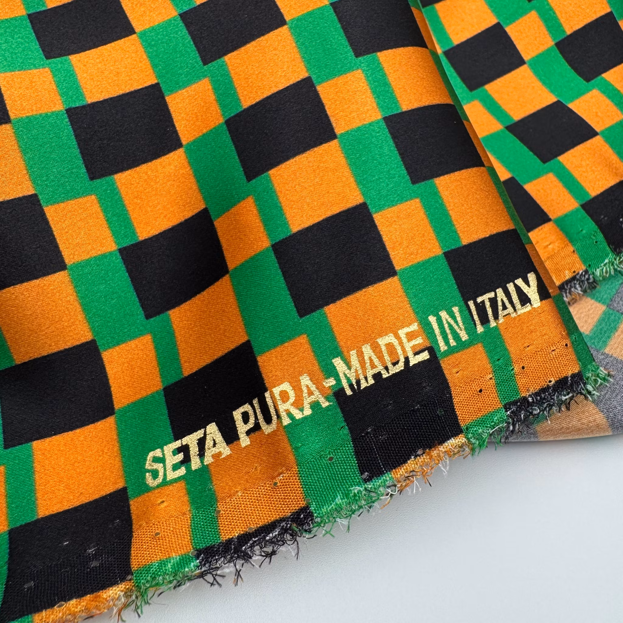 1,5m siden grön/svart/orange Ungar*