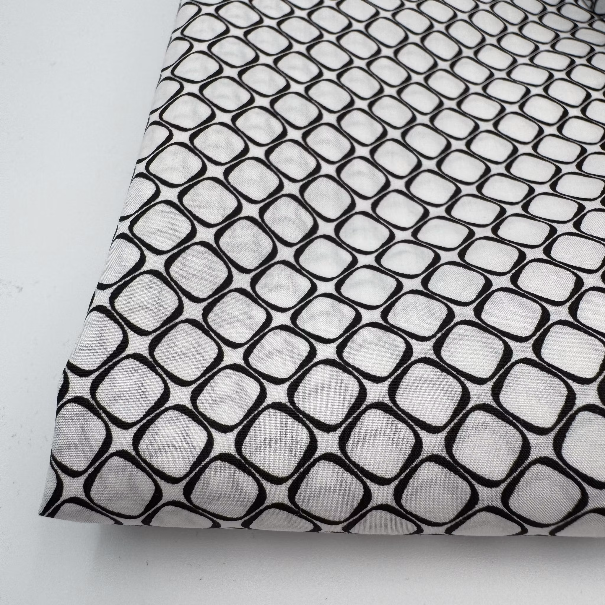 Bomullspoplin vit/svart Etr*