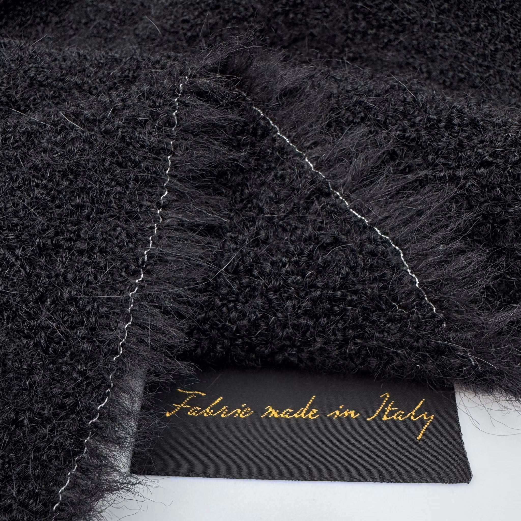 Mohair bouclé svart Arman*