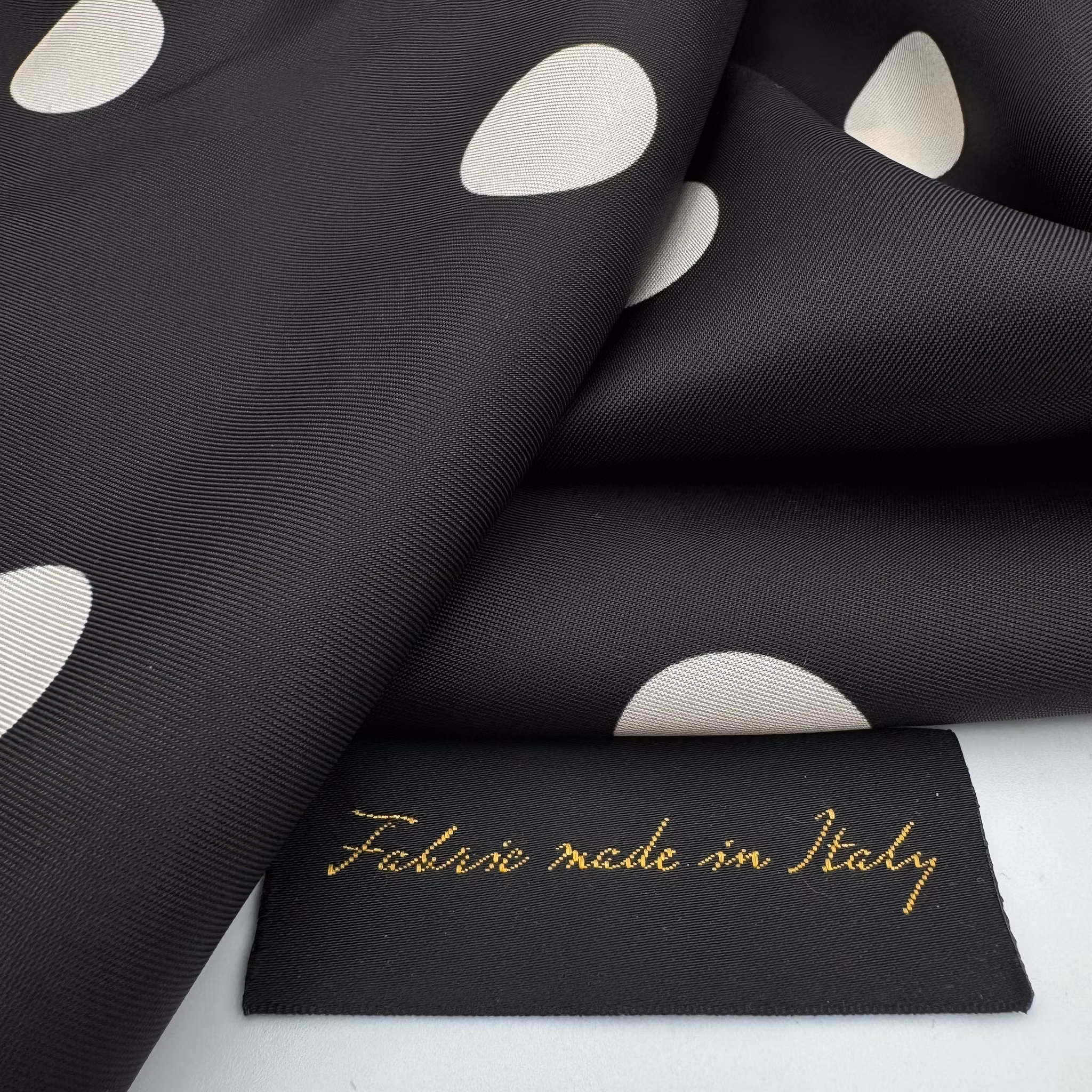 Viskosfoder svart/vit prick