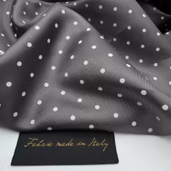 Viskosfoder grå prickig