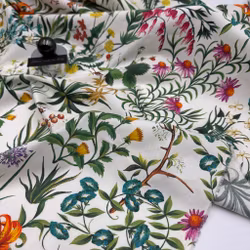 Festbomull blomster vit O.de la Renta