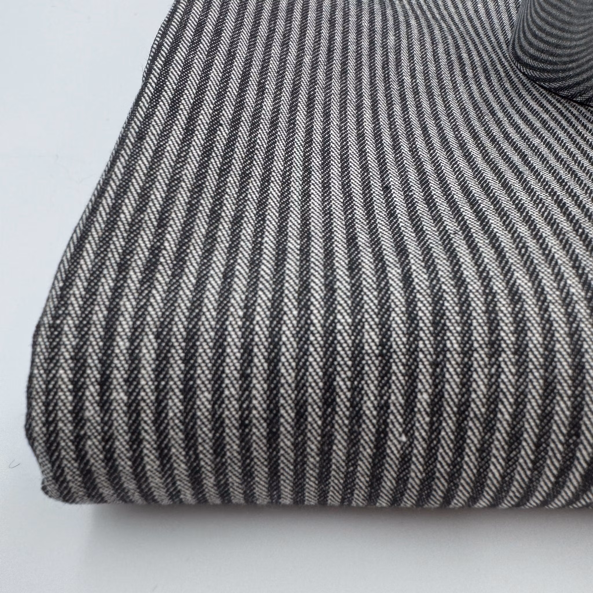 PANGERBJUDANDE 3m smalrandig grå "denim"