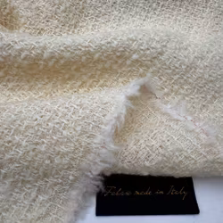 Ullchanel gräddvit