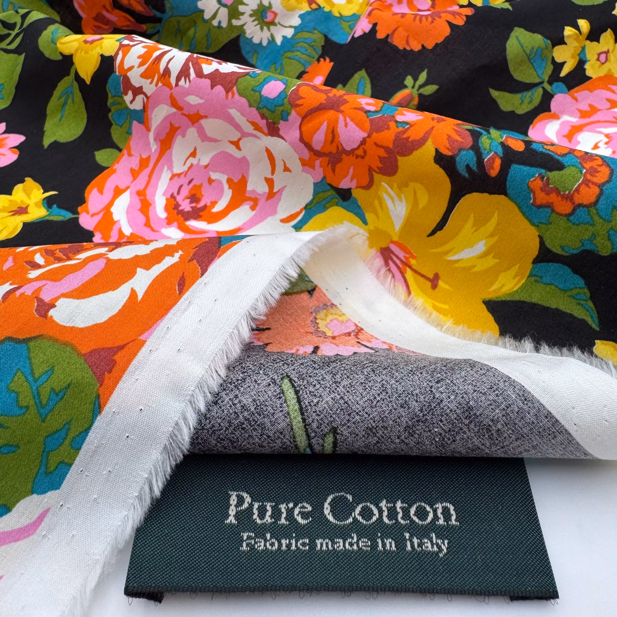 Liberty Tana lawn - svart blommig