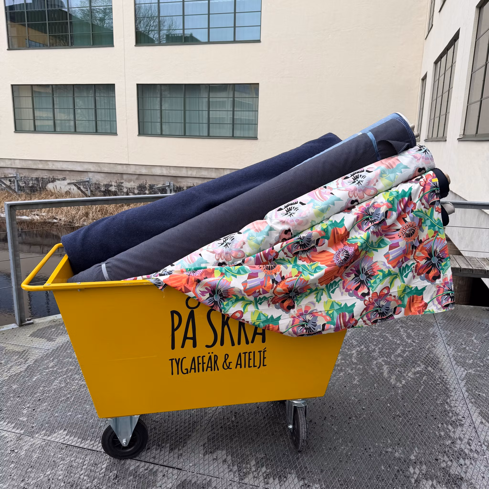 Poplin Max M*** (tryckfel)