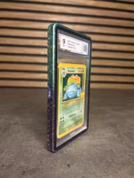 2-färgade Aluminiumskydd för graderade Pokémonkort – PSA och Raukcard