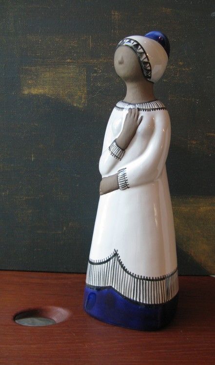 Blue Woman figure 9033M