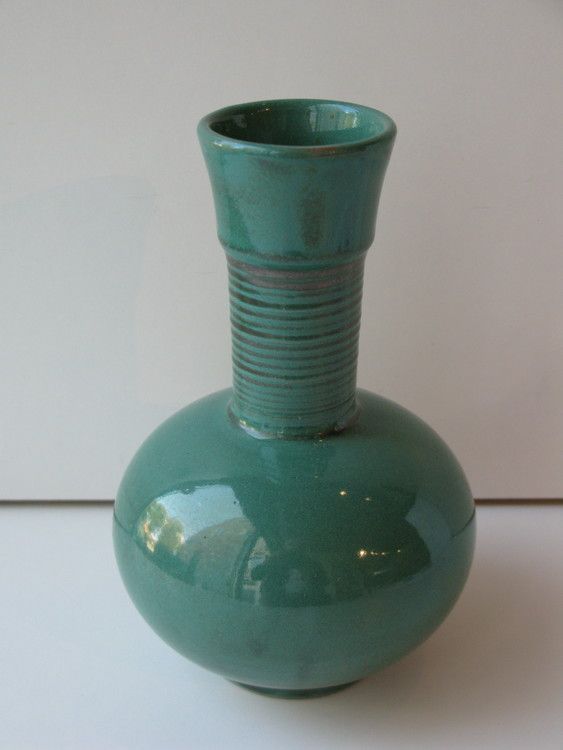 Greeen vase 3198