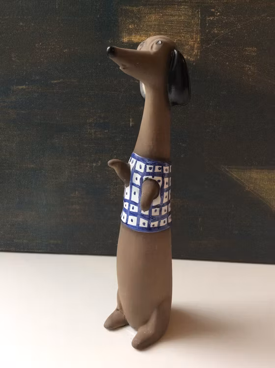 Dog figure 8014