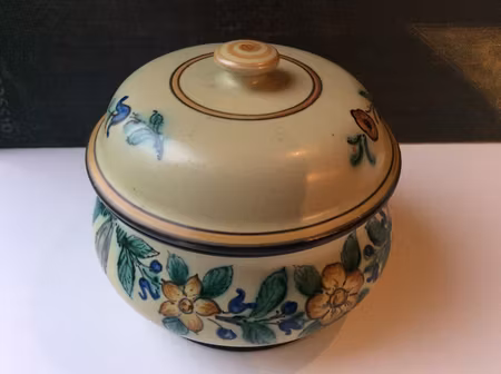 Bowl with lid 1569