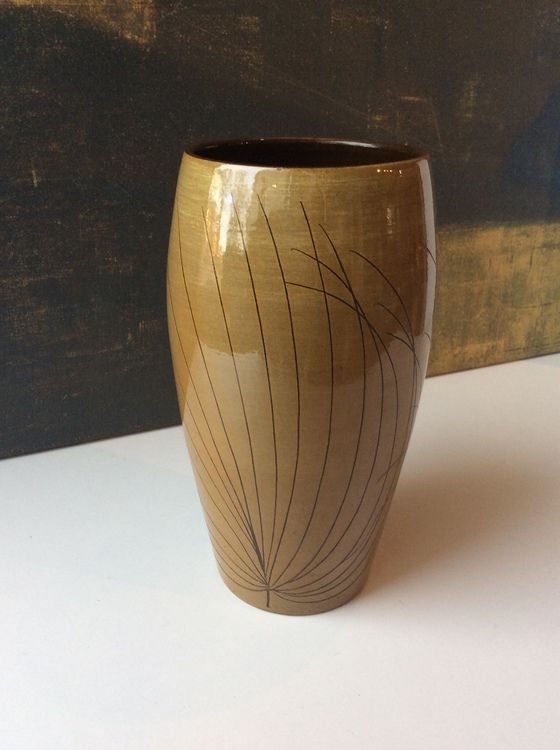 Papyrus vase 2488