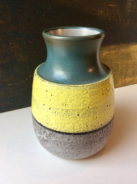 Lady vase 9053M