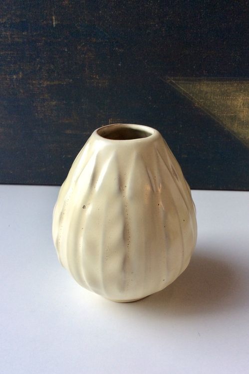 Lancett vanilla vase 588