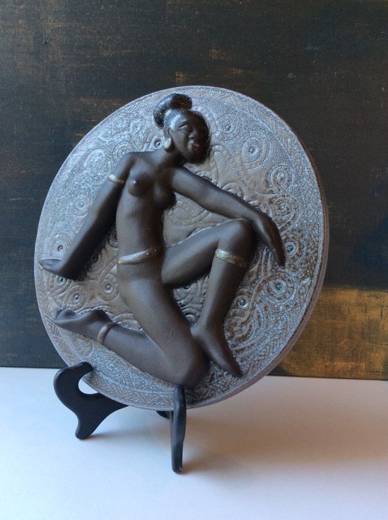Black woman wallplate 8008