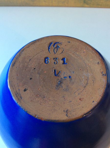 VL Blue vase 631