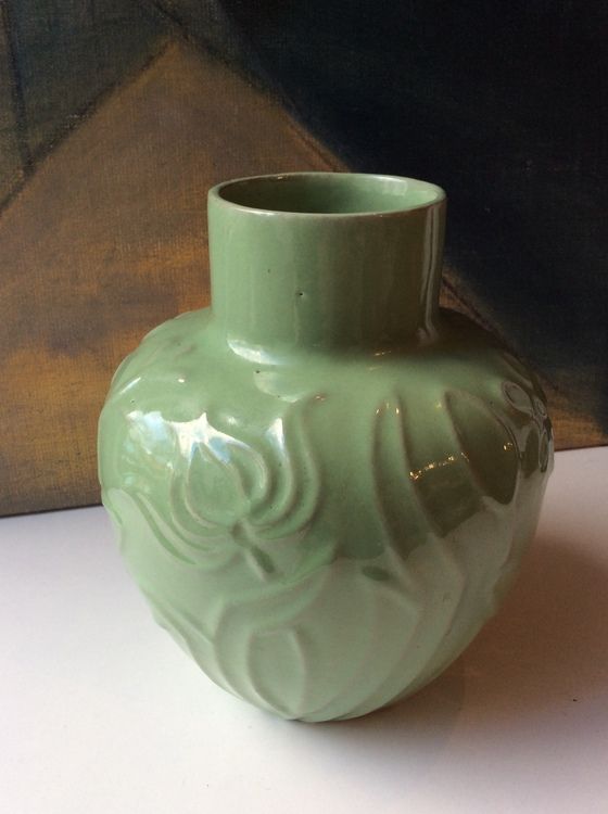 Green vase 441