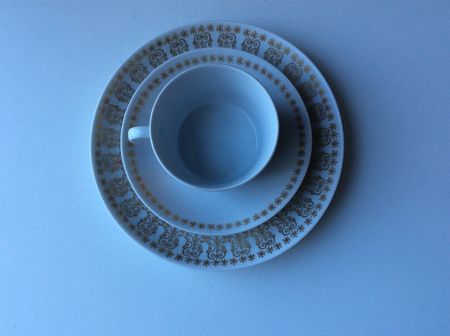 Riche coffee table ware