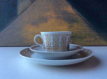 Riche coffee table ware