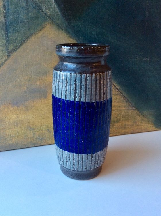Buster vase 9039S