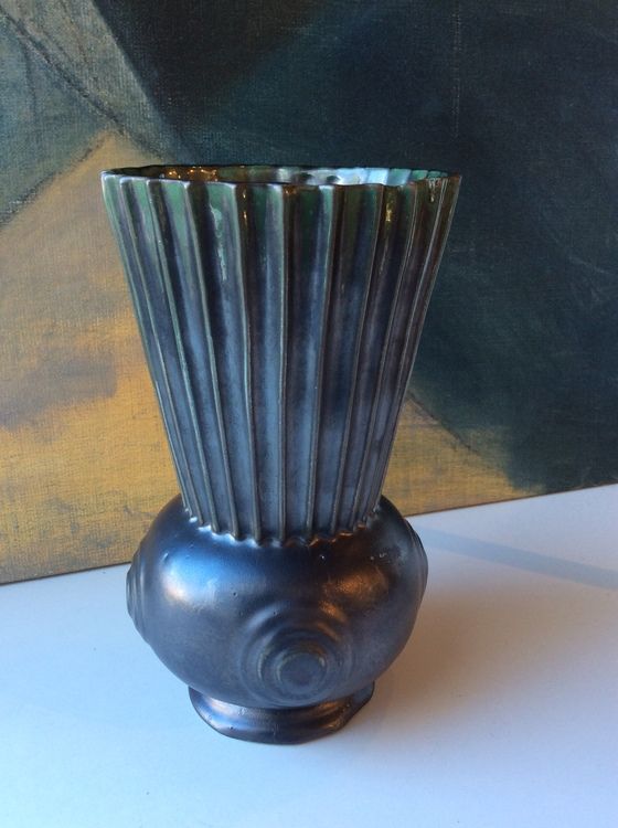 Green vase 3032/2