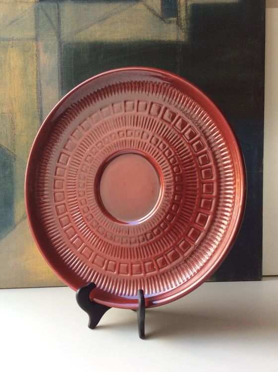 Dark red plate 581