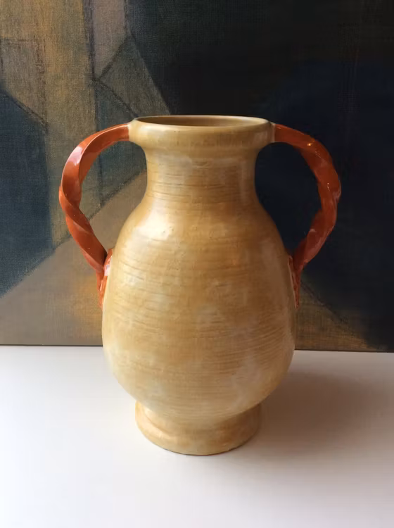 Large yellowish vase 1588