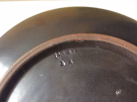 Black/green bowl 52