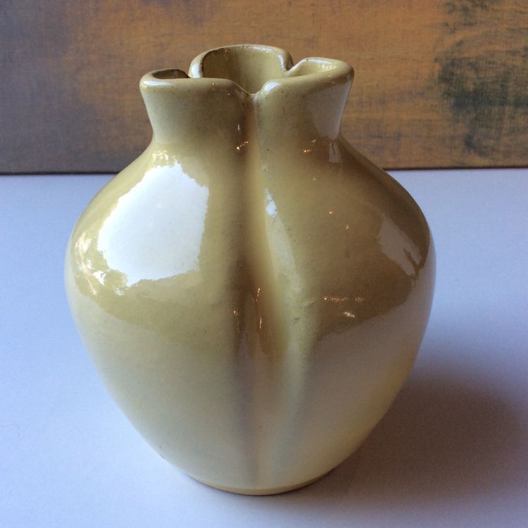 SES vase 757