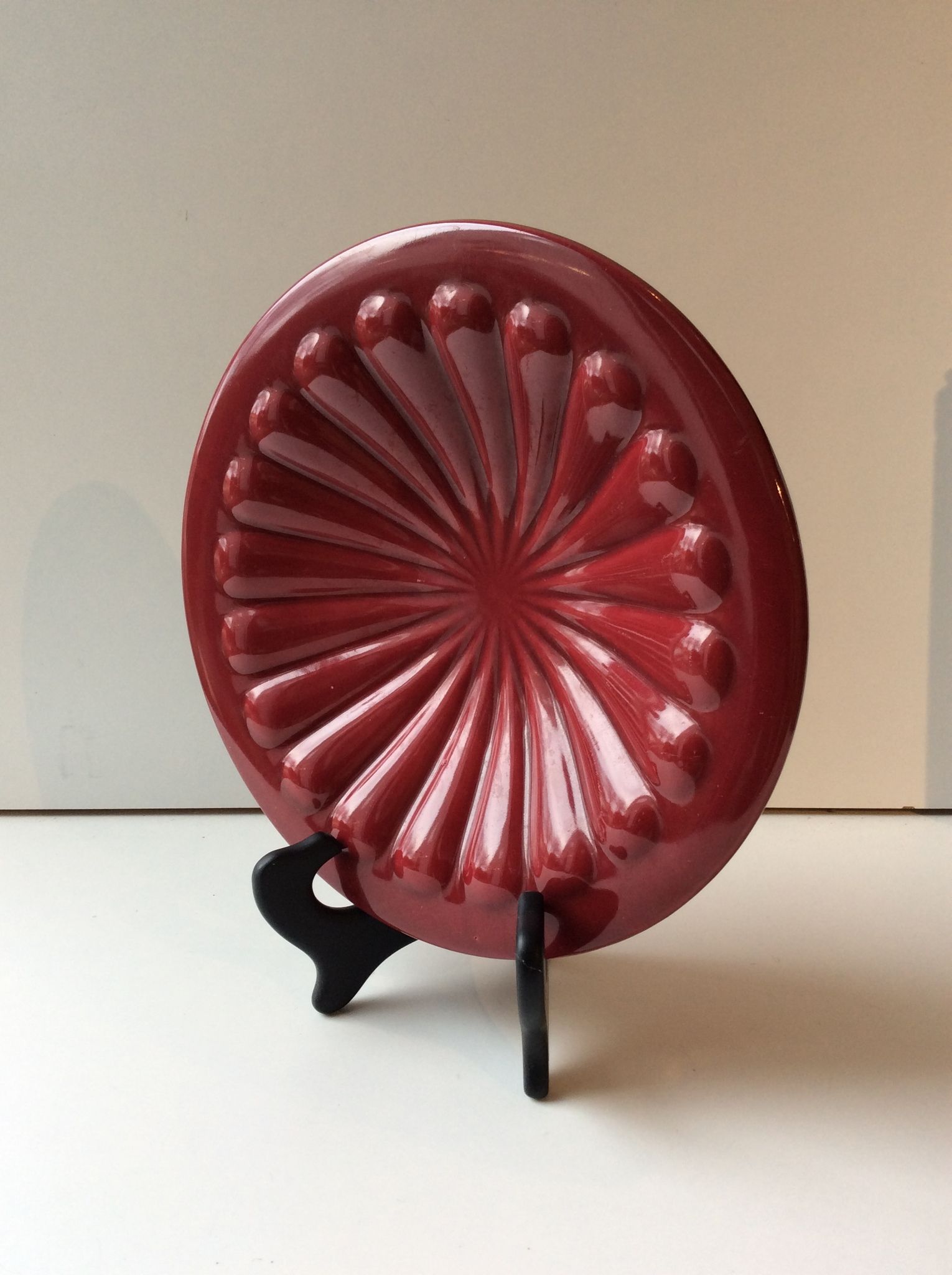 Red bowl 381