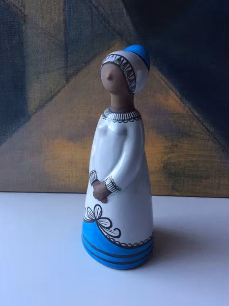 Girl turqoise figure 9032M