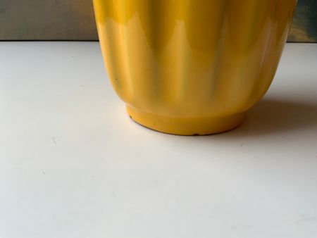 Glory yellow vase