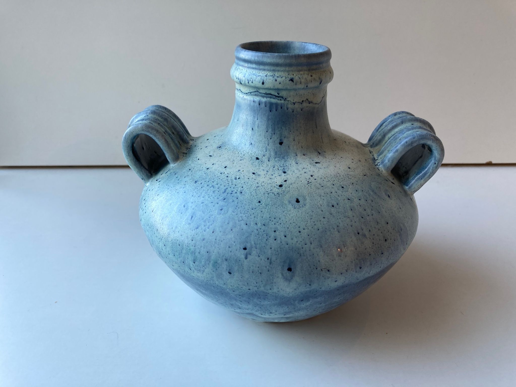 Peacock vase 160