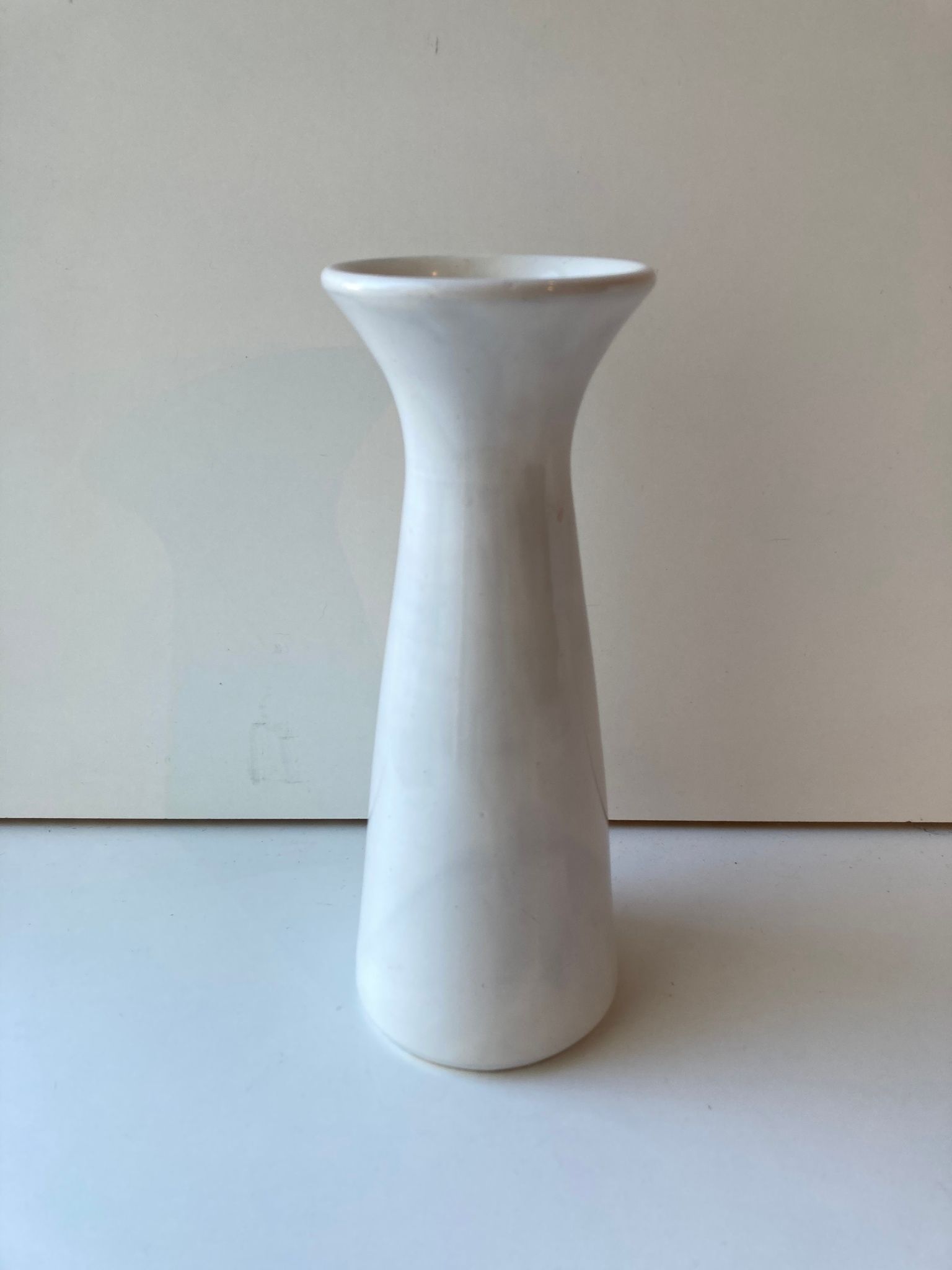 Iris vase 663