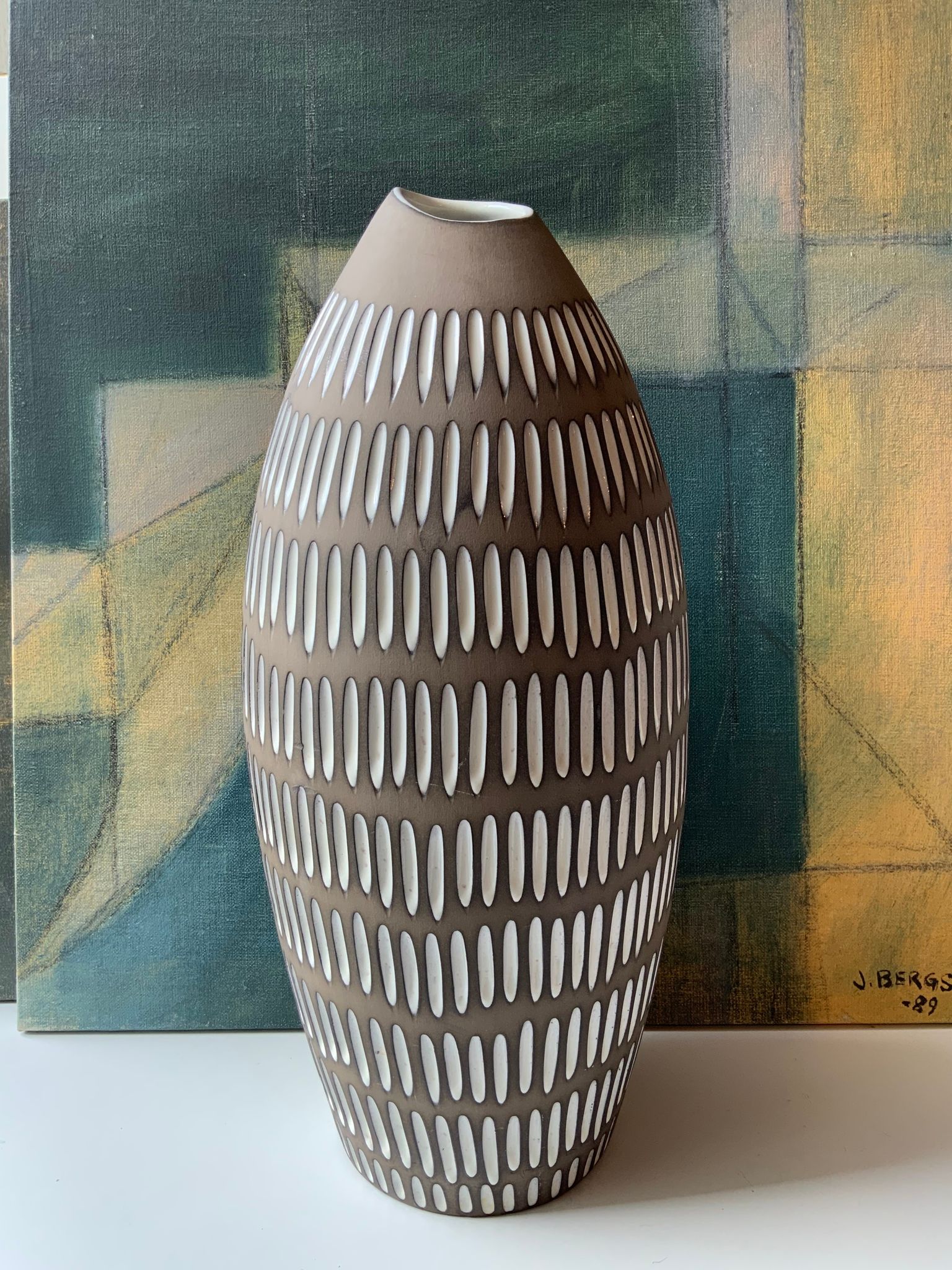 Negro floor vase 2137