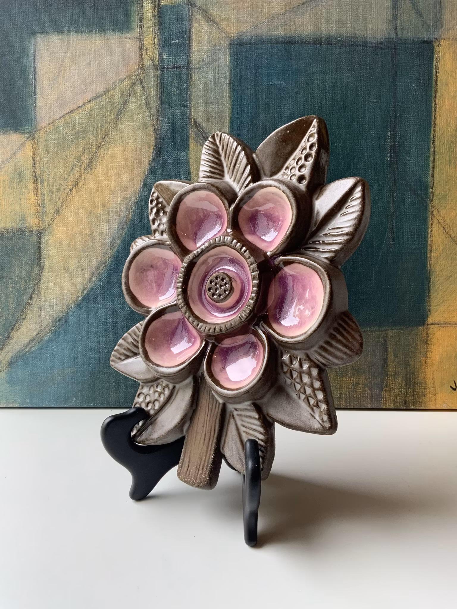 Purple flower wall plate 1071Y