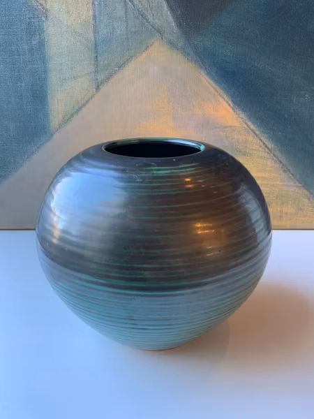 Globe vase 2635