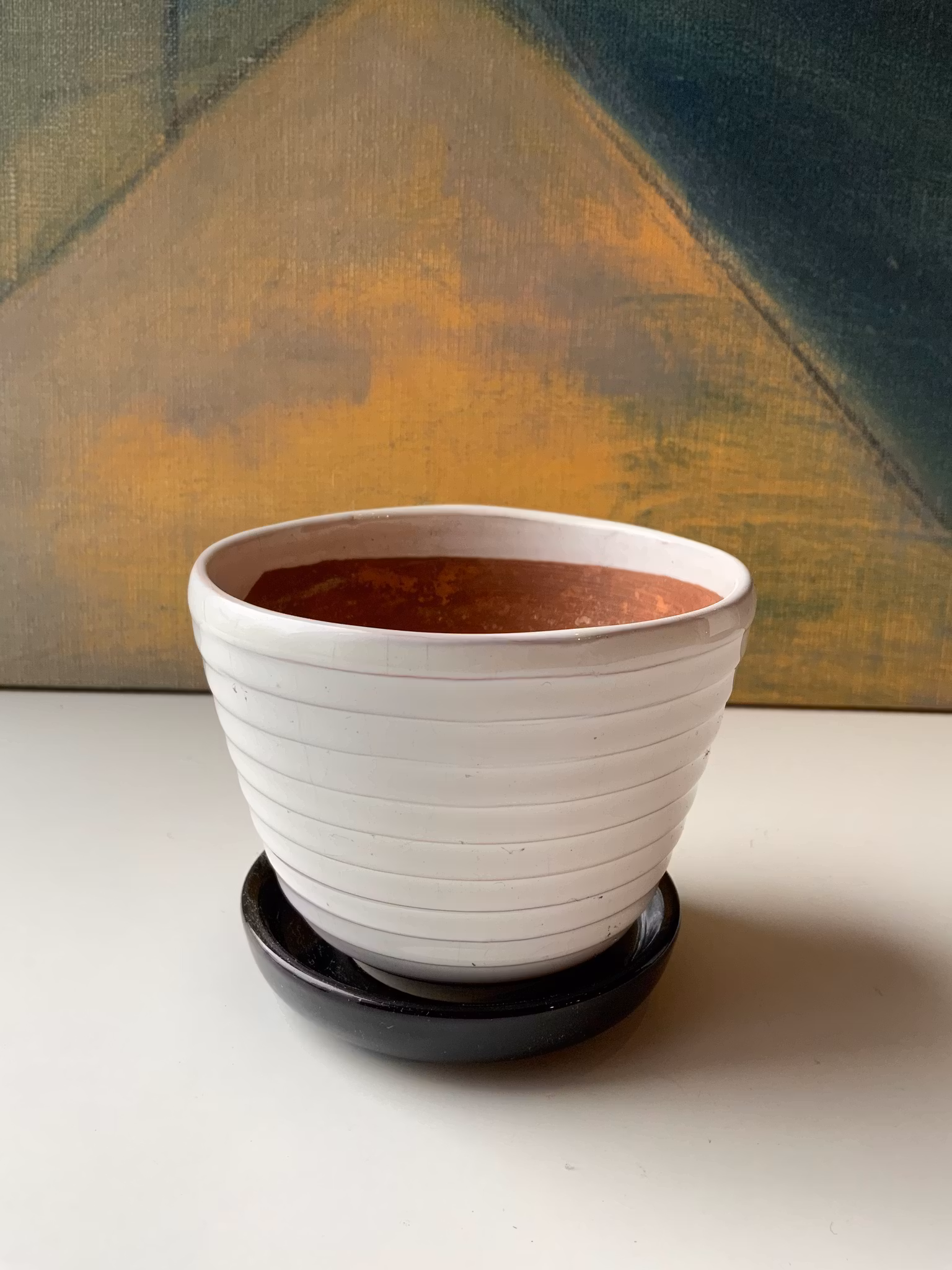 Gabriel Ideal white flower pot