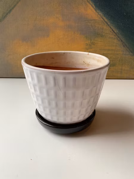 Gunilla flower pot