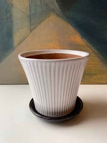 Freja flower pot