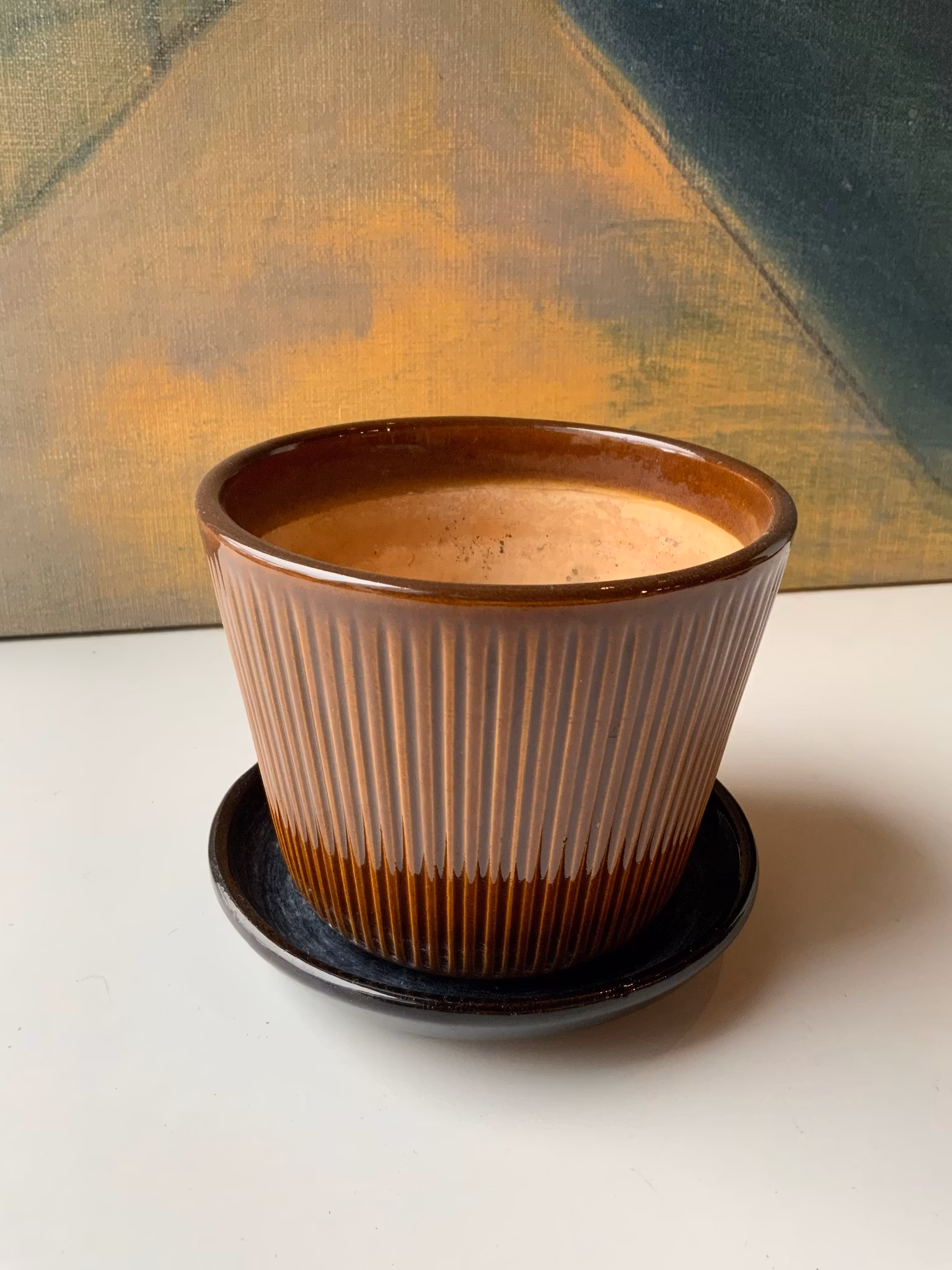 Eva brown flower pot