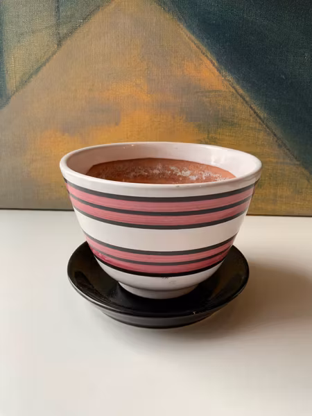 Svea 2 striped flower pot