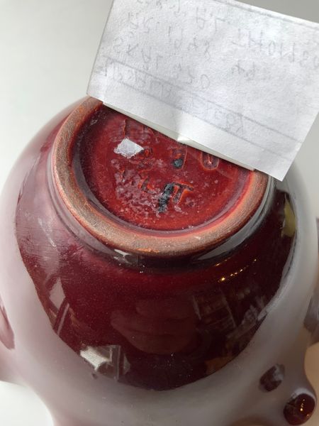 Burgundy/white bowl 270