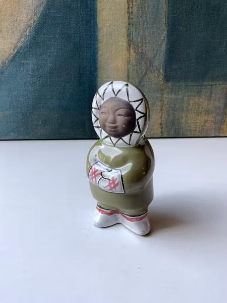Eskimo figure 4296