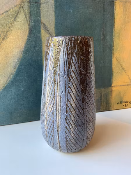 Vienna vase 2592