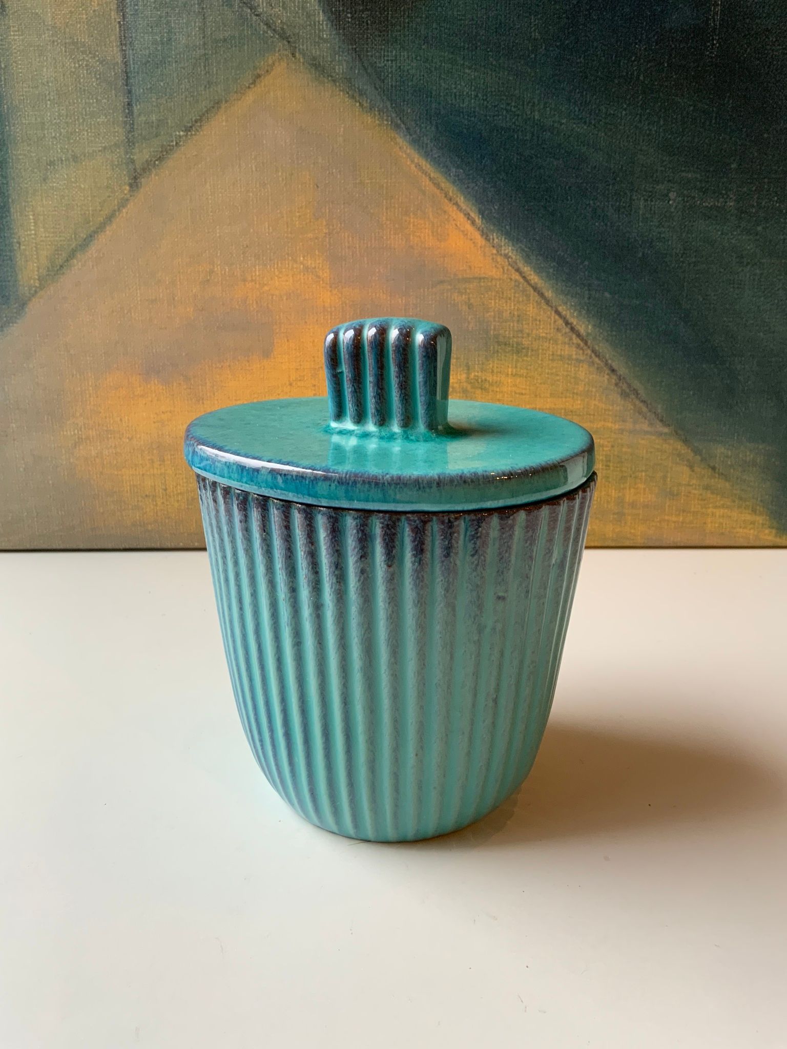 Tobacco jar 13