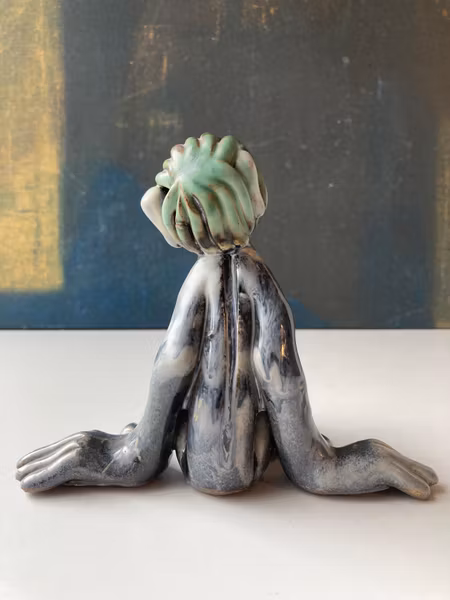 Sitting troll 84