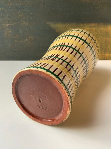 Thomson vase 678